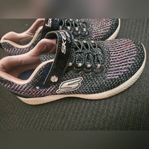 Sketchers shoes